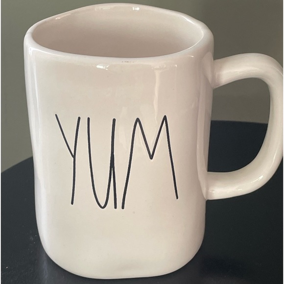Rae Dunn mug - Picture 1 of 1
